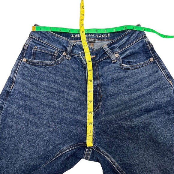 American Eagle Mom Jean High Waist Straight Leg
Stretch Raw Hem Cropped Jeans 0 - Picture 6 of 7